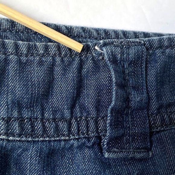 New York and Company Denim Capris Womens 12 Blue Pockets Button Accents - Picture 2 of 14